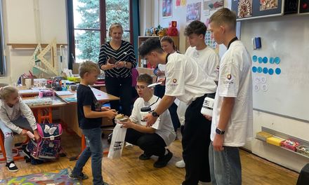 Bílá pastelka děkuje