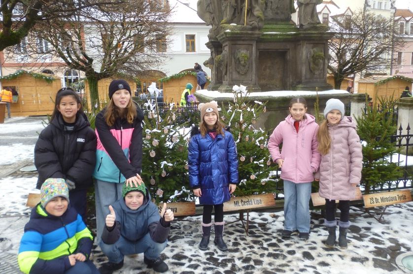 Zdobení vánočního stromku