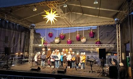 Náměstí rozezpívaly děti