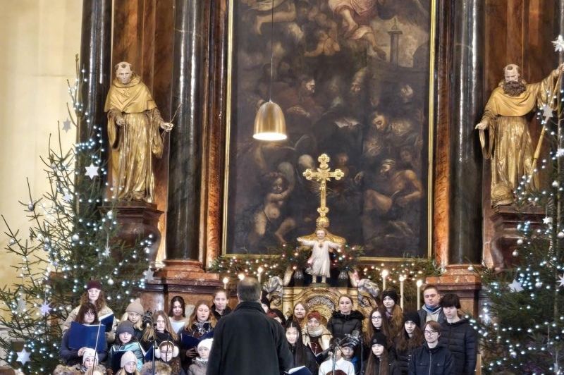 Benefiční koncert „Sláva budiž“ v Bazilice Všech svatých 