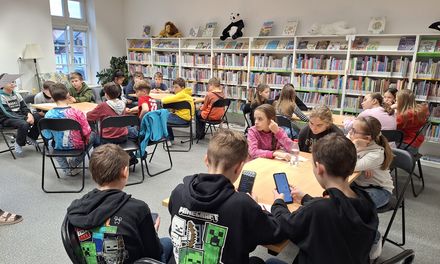 Páťáci v knihovně