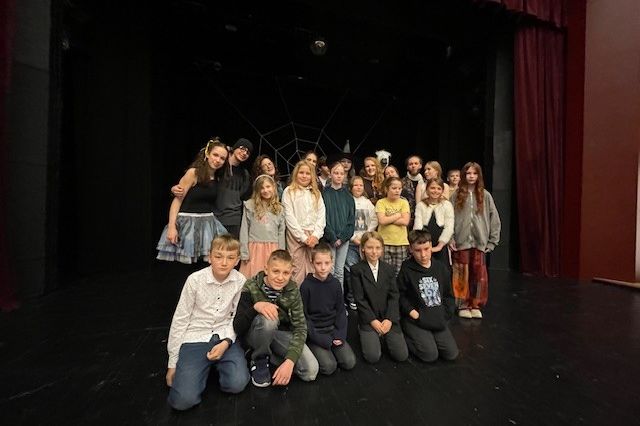 Malá čarodějnice nadchla malé diváky