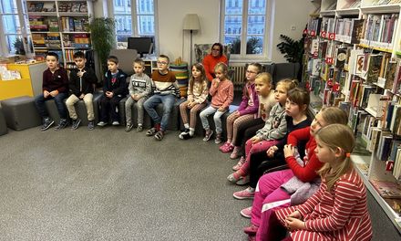 Prvňáčci v městské knihovně