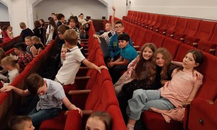 Třeťáci v Městském divadle Děčín